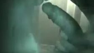 Черно белое видео со слюнявыми отсосом мужского члена